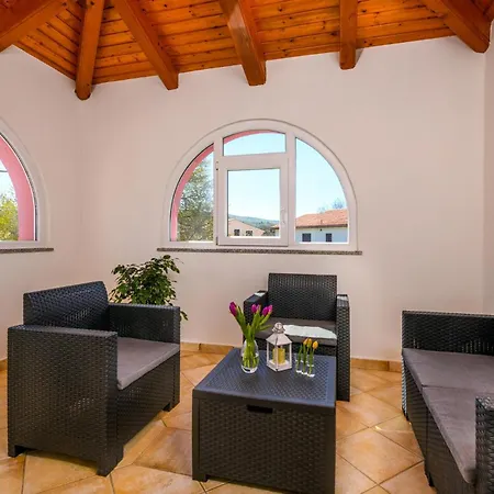 5 Bedroom Stunning In Labin