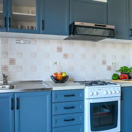 5 Bedroom Stunning In Labin Holiday home