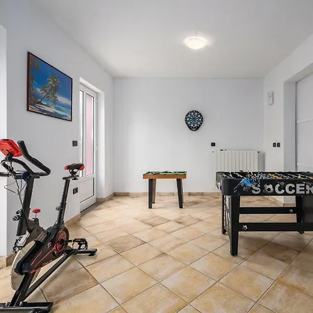 5 Bedroom Stunning In Labin * Rasa