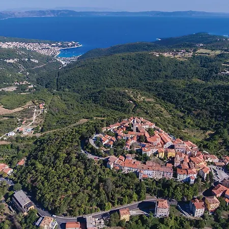 5 Bedroom Stunning In Labin *