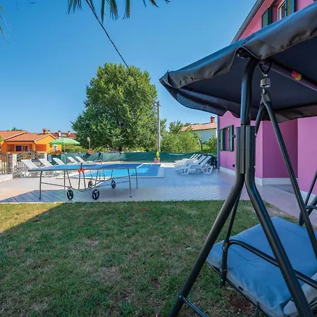 Holiday home 5 Bedroom Stunning In Labin *